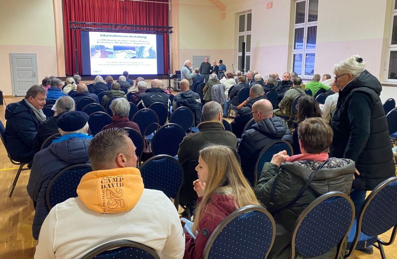 Dialogveranstaltung zur EHS-Monodeponie der LMBV in Kostebrau